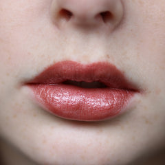 653 Brillo de labios Silky Seduction