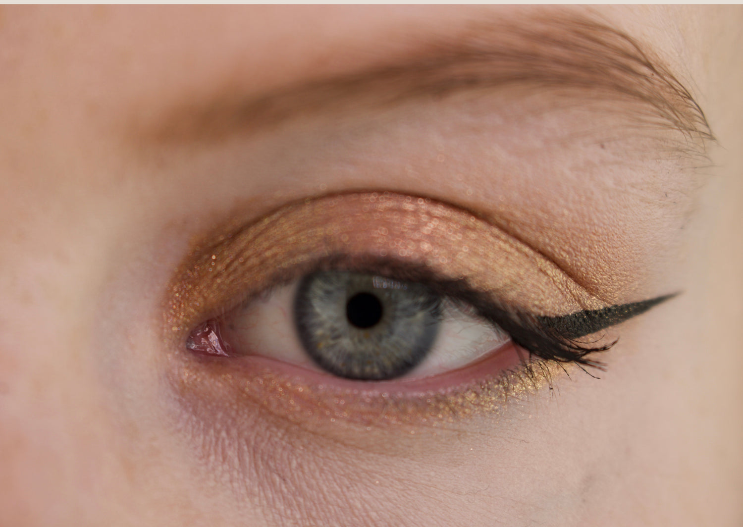 Sombra de ojos Shimmery Gold
